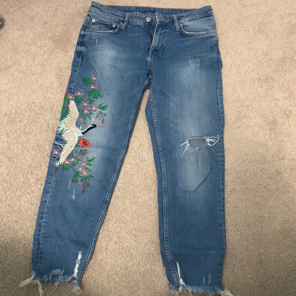Zara women’s embroidered ankle length jeans